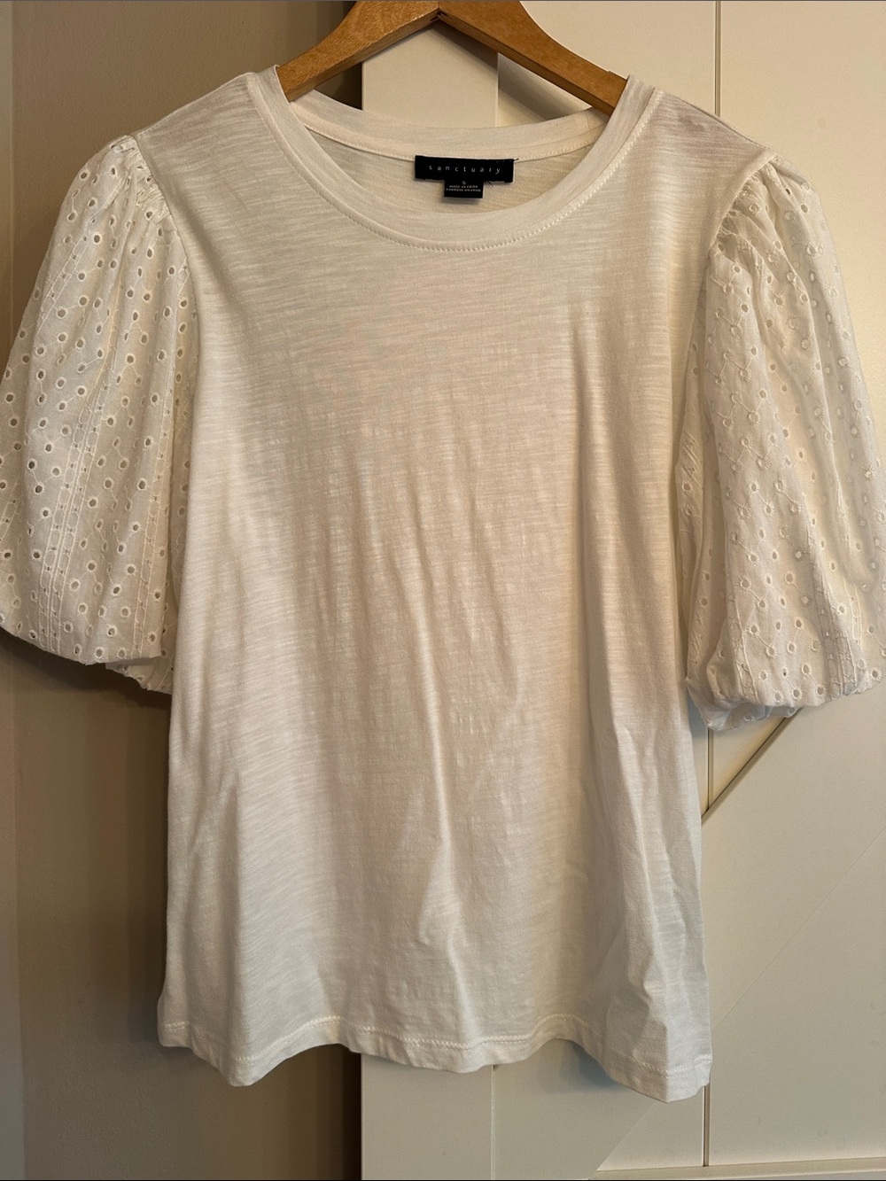 Sanctuary White Eyelet Puff-Sleeve Tee